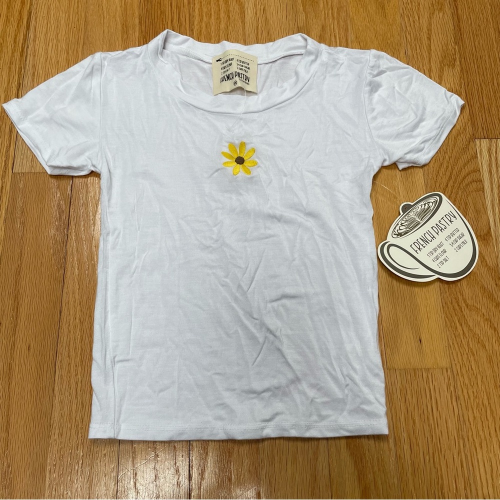 French pastry white rayon short sleeve shirt with yellow embroidered flower